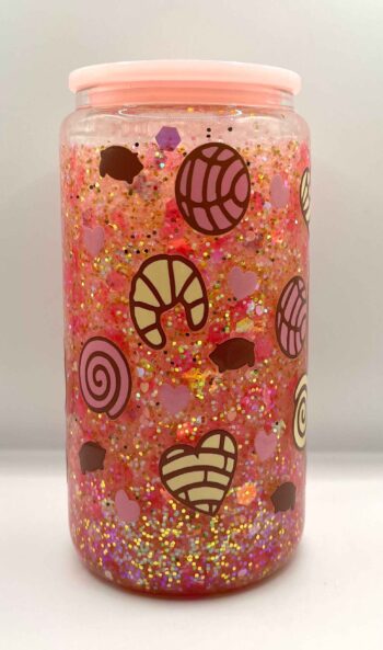 Cafecito Y Chisme 16 0z Glitter Filled Glass Cup with Lid and Straw - Image 2