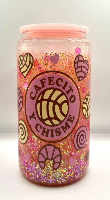 Cafecito Y Chisme 16 0z Glitter Filled Glass Cup with Lid and Straw